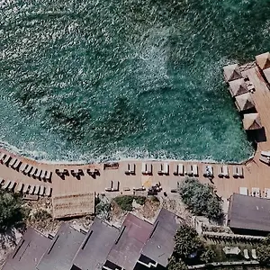 4* Hotel Maja Luxury