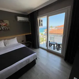 Hotel Grand Faik, Çeşme